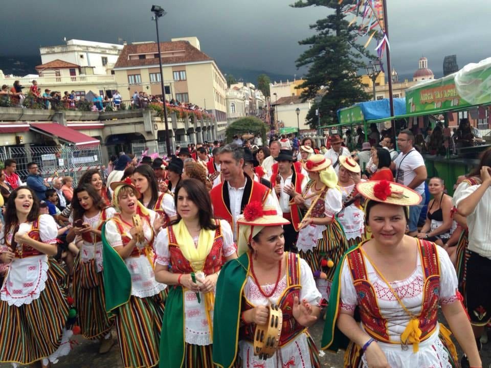 La Comisión Mixta de Fiestas pide la eliminación de puestos de ‘fast food’ y ‘cocktails’ en el tramo que recorre la Romería Tradicional de La Orotava