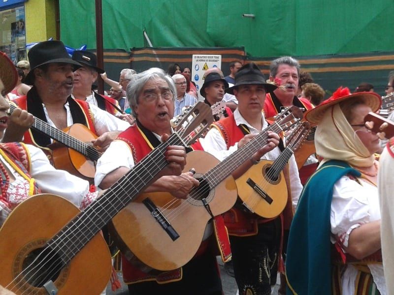 La Comisión Mixta de Fiestas pide la eliminación de puestos de ‘fast food’ y ‘cocktails’ en el tramo que recorre la Romería Tradicional de La Orotava