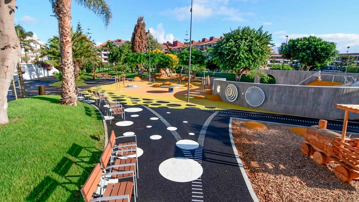 La Orotava estrena una parque un poco inclusivo